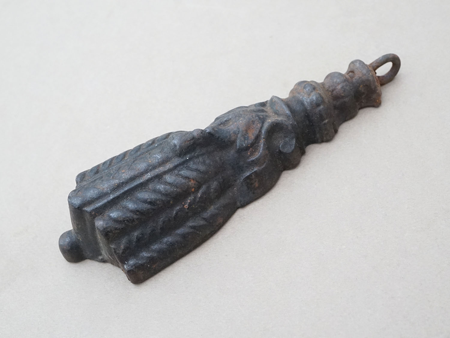 画像5: ＊蚤の市＊アンティーク タッセル型 カーテン重し メタル製 (5)