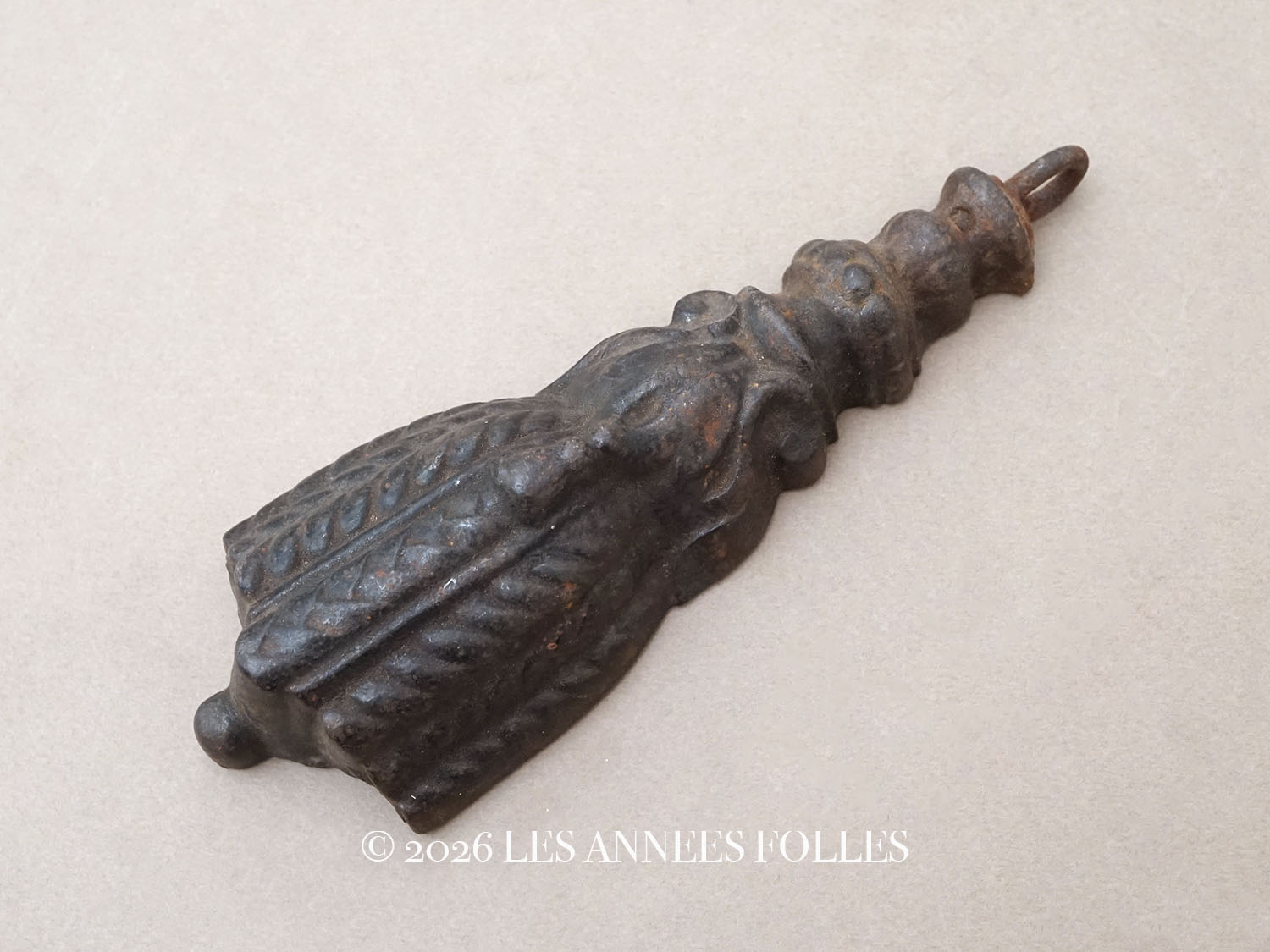 画像1: ＊蚤の市＊アンティーク タッセル型 カーテン重し メタル製 (1)