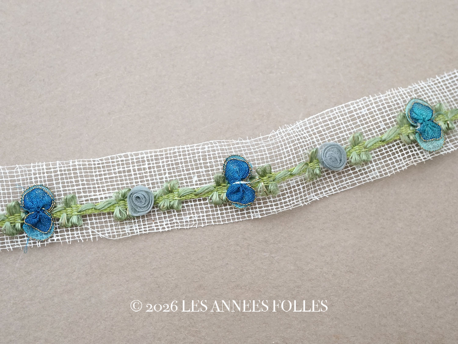 画像1: アンティーク シルク製 薔薇のロココトリム ブルーグレイ＆コバルトブルー ロココリボン  (1)