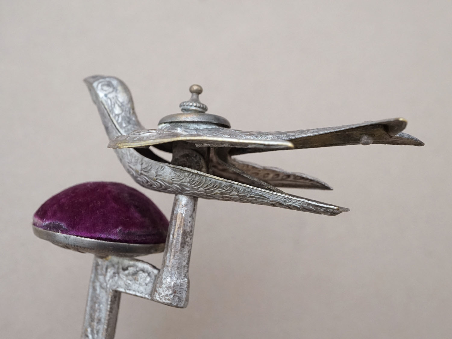 画像11: 19世紀 アンティーク 燕のピンクッション クリップ付 ヴィクトリアン (11)