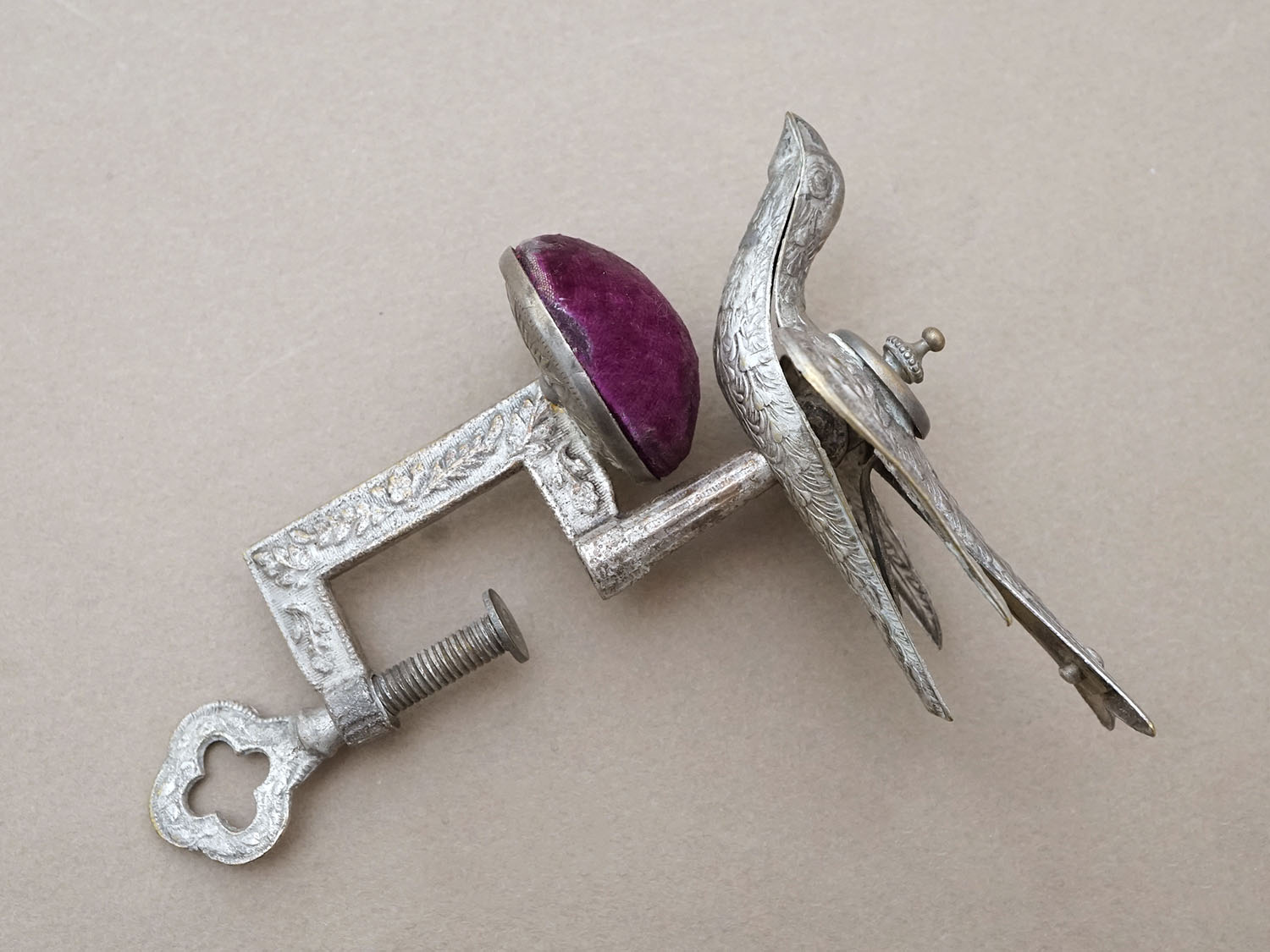 画像5: 19世紀 アンティーク 燕のピンクッション クリップ付 ヴィクトリアン (5)