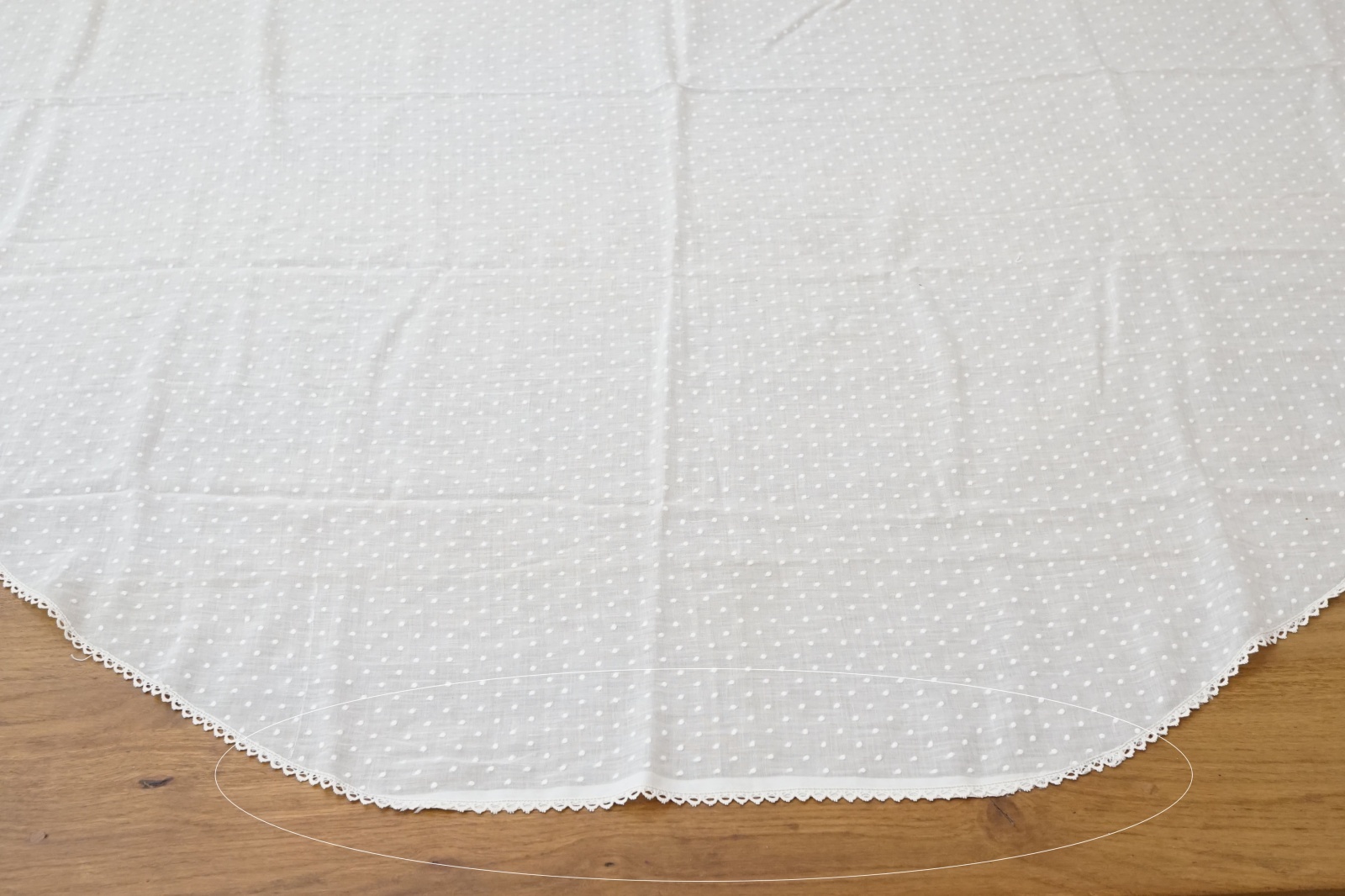 画像15: アンティーク  ドット刺繍入り コットンオーガンジー オフホワイト ファブリック テーブルクロス (15)