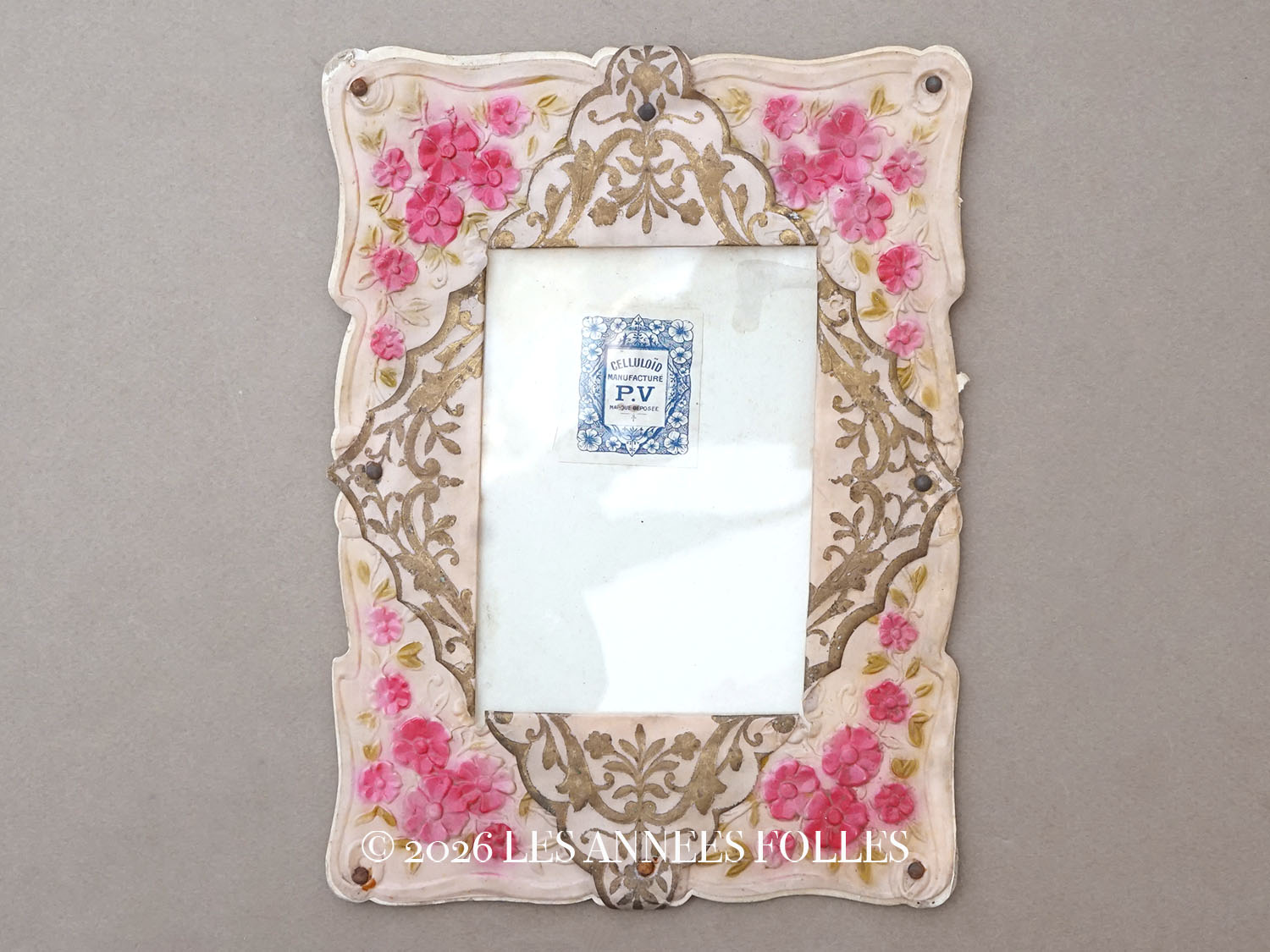 画像1: アンティーク セルロイドのフォトフレーム ミルキーピンク 花模様 (1)