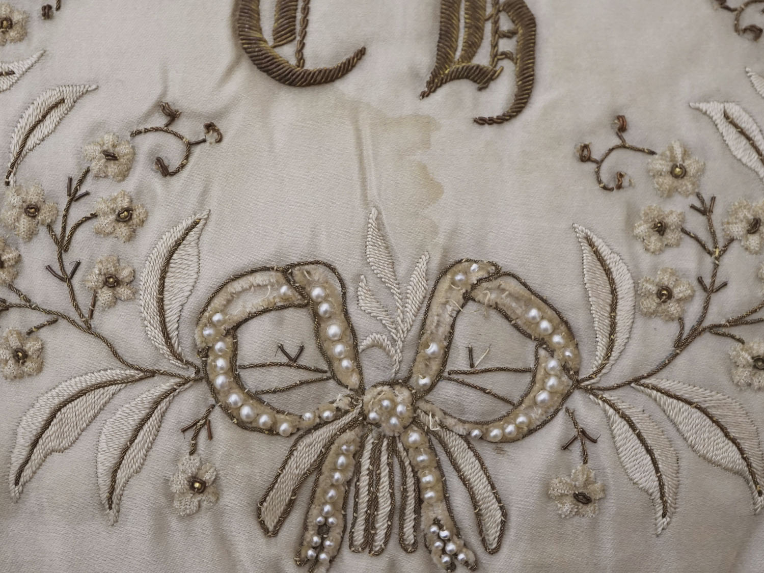 画像5: 19世紀 アンティーク シルク製 ポシェット リボン＆花のリース【CH】ハンキーケース  (5)