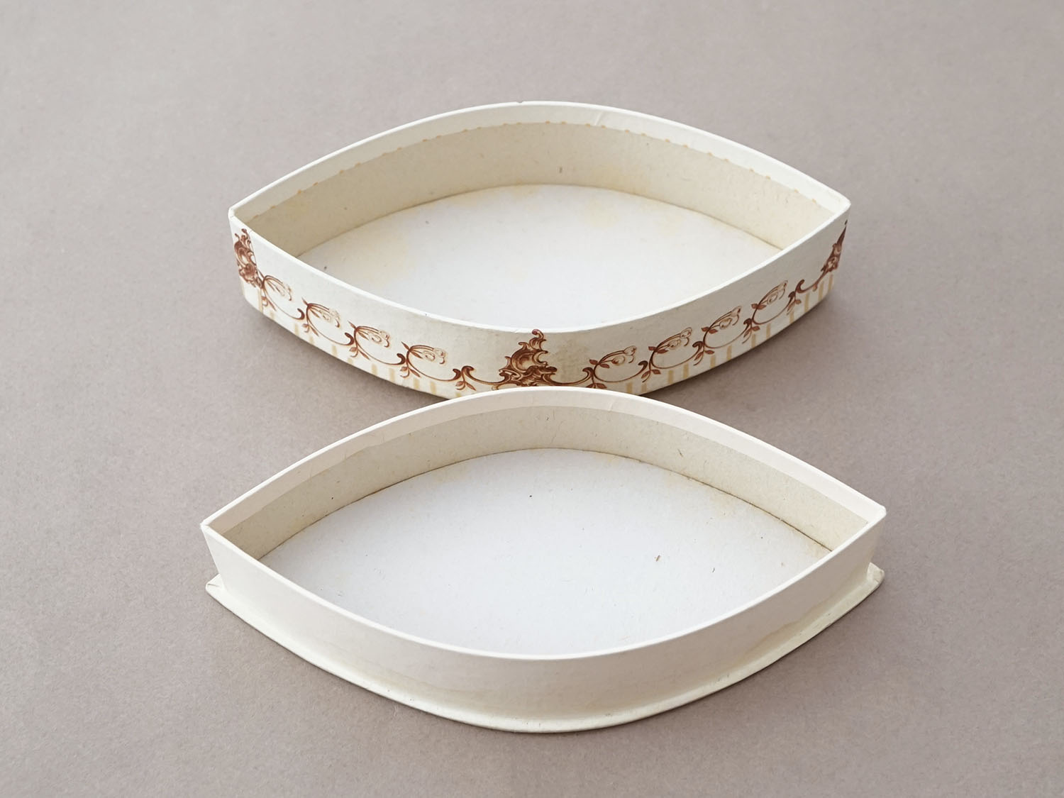 画像4: アンティーク パウダーボックス POUDRE SPECIALE POUR BLANCHIR ET ADOUCIR LES MAINS - DORIN PARIS - (4)