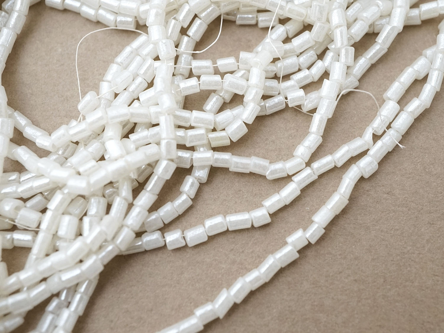 画像5: アンティーク ガラスビーズ  ホワイトラスター シードビーズ 71〜74g (5)