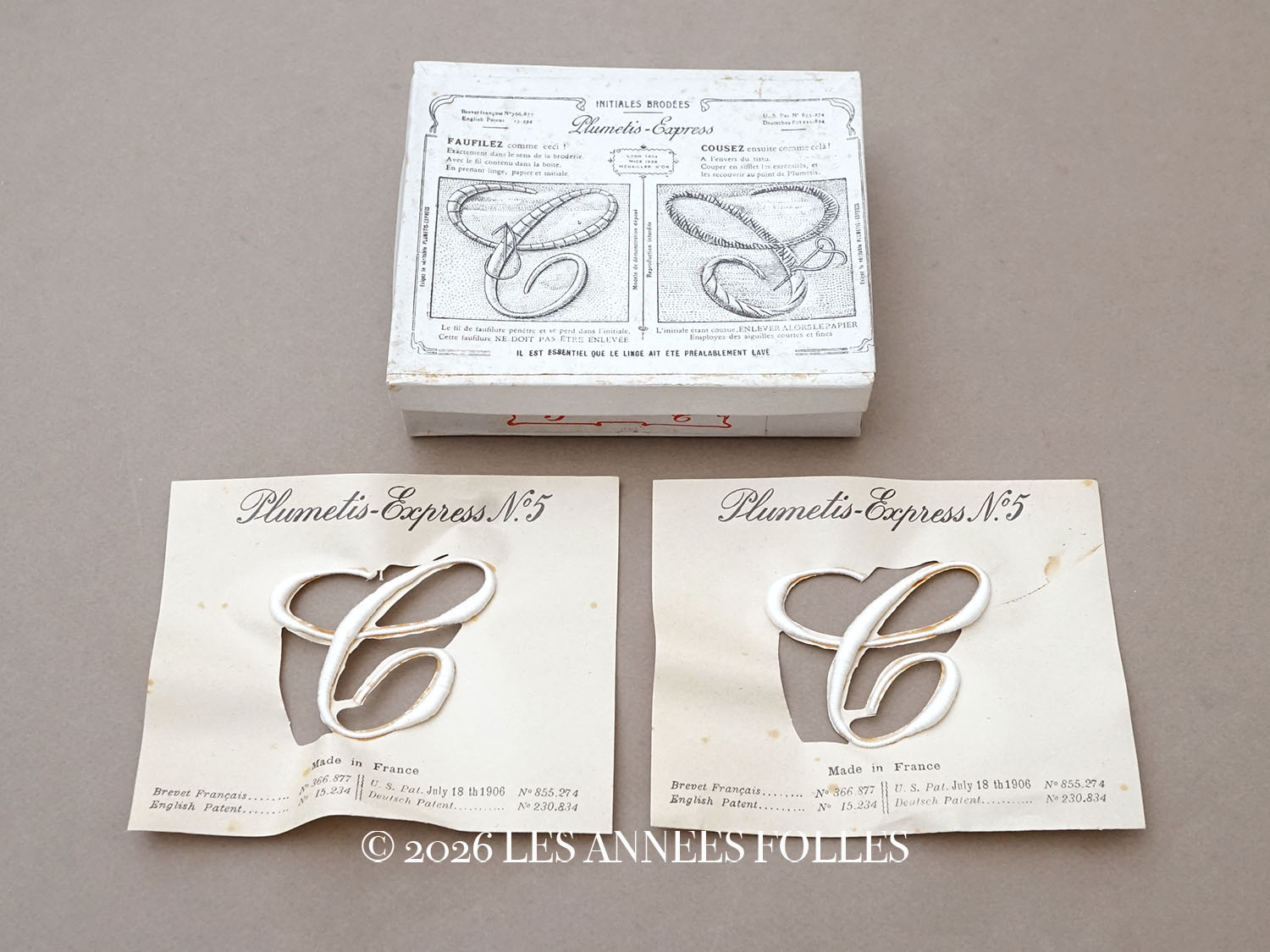 画像1: 1900年頃 アンティーク 箱入り イニシャルシート モノグラム 2シート【C】-N°5- INITIALES BRODEES PLUMETIS-EXPRESS (1)