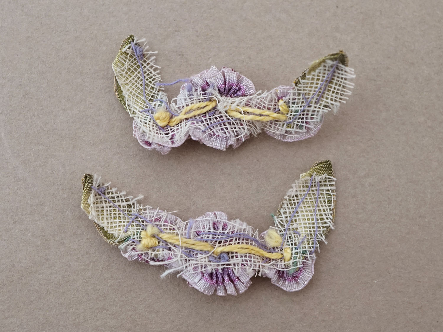 画像9: アンティーク シルク製 小さなロココモチーフ 紫色 (9)