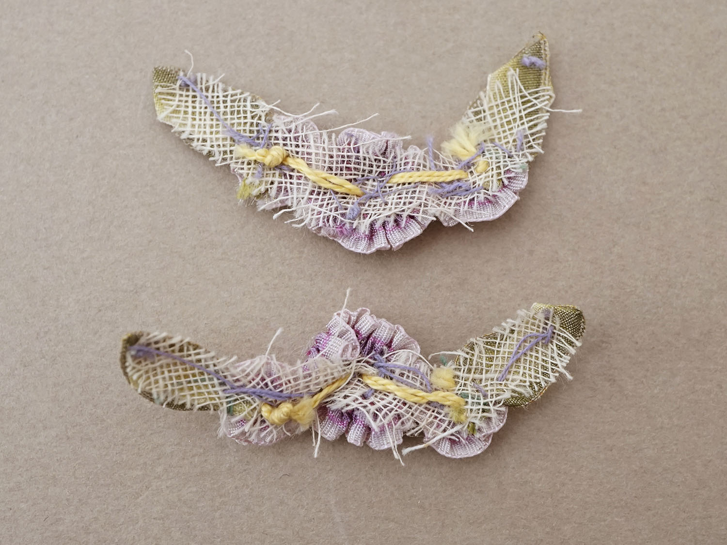 画像7: アンティーク シルク製 小さなロココモチーフ 紫色 (7)