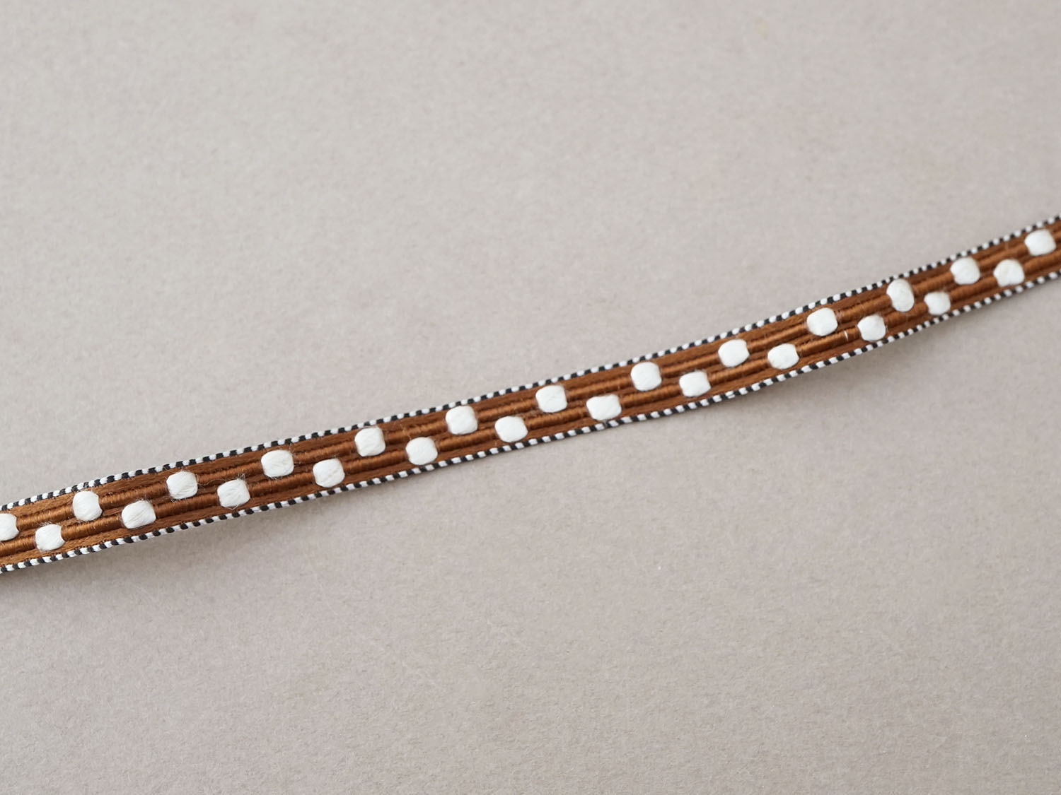 画像4: アンティーク トリム ドット刺繍  ホワイト＆ブラウン&黒  8mm幅 1.65m  (4)