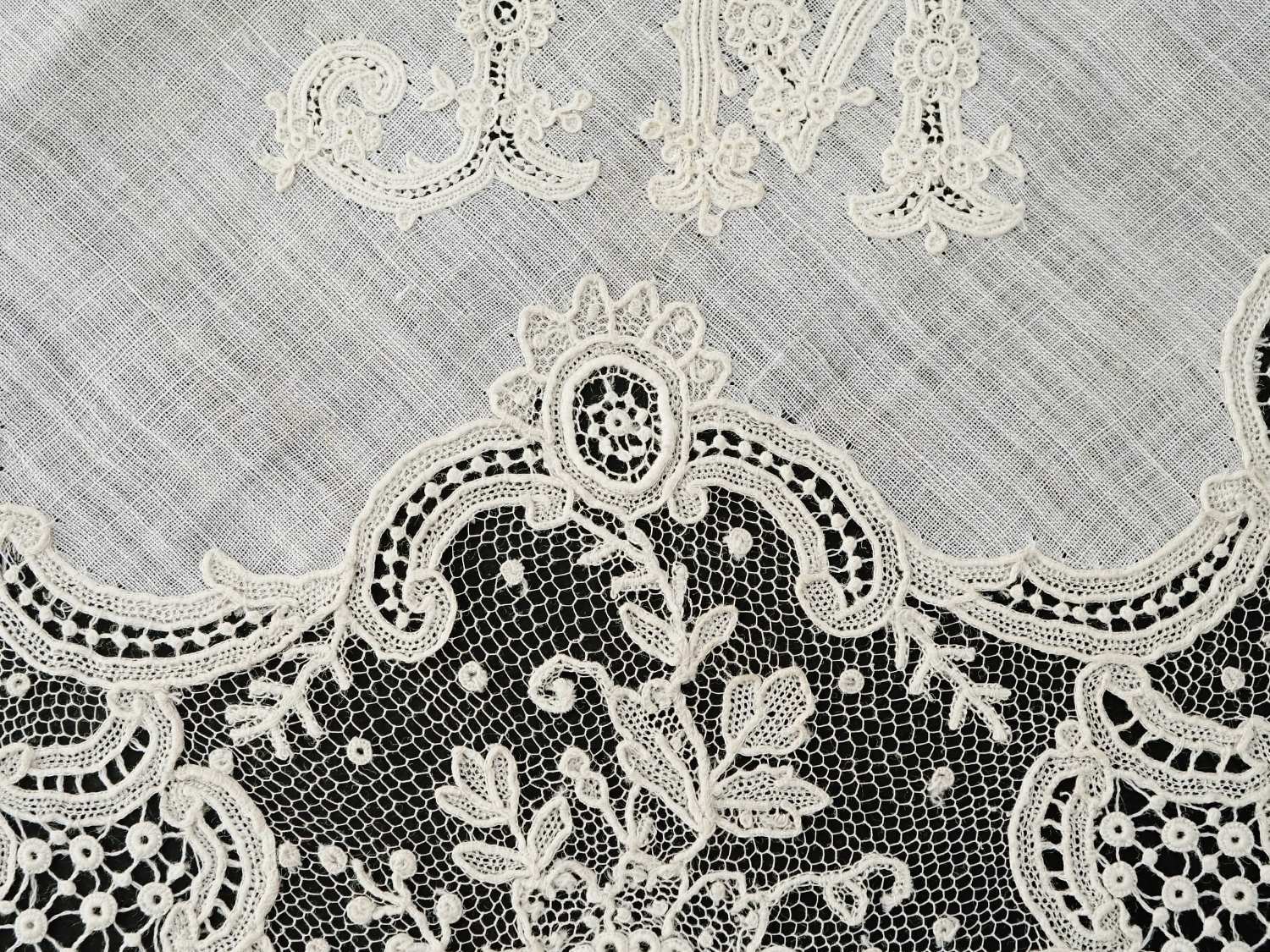 画像6: アンティーク ポワンドガーズ  結婚式のハンカチ 【JM】イニシャル刺繍入り【ポワン・ド・ガーズ】  (6)