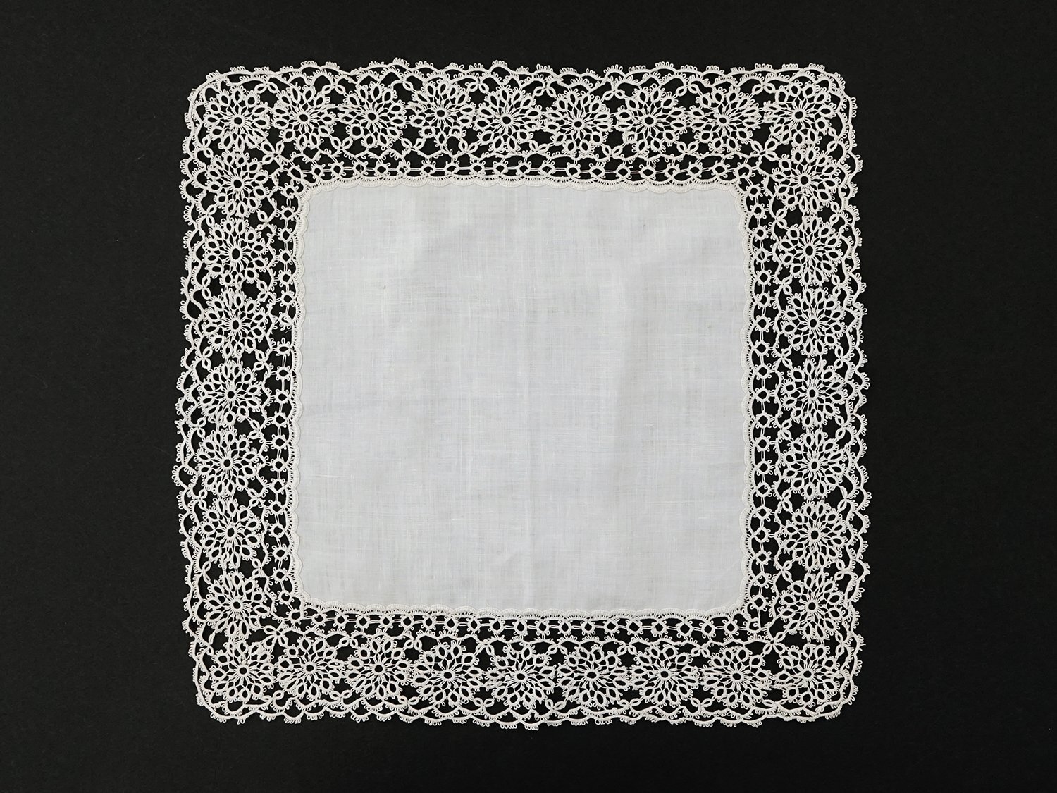 画像2: アンティーク タティングレースのハンカチ  (2)
