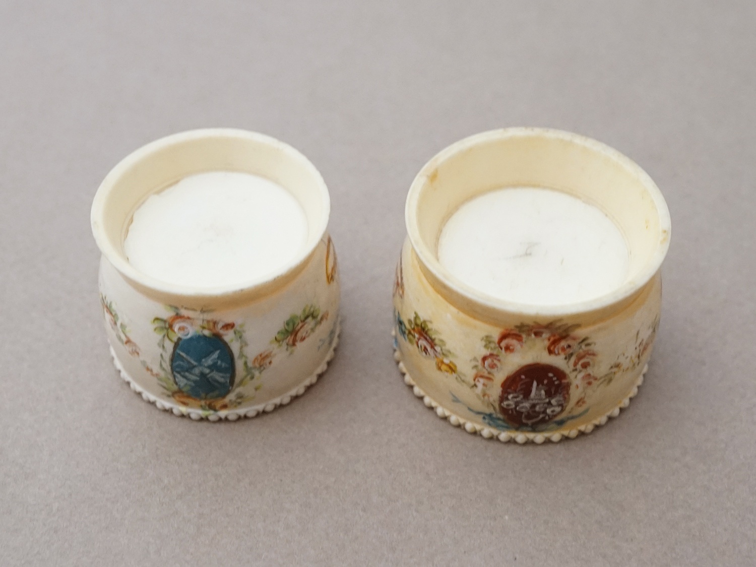 画像8: ＊蚤の市＊アンティーク キャビア用 小さなポット＆スプーンのセット (8)