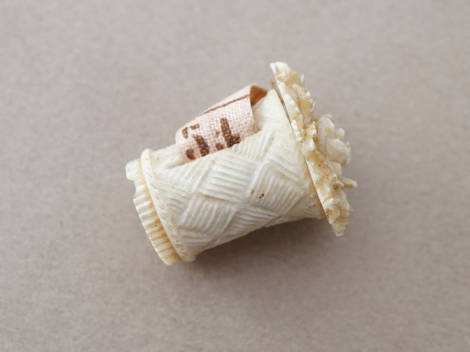 画像5: 19世紀末 アンティーク メジャー 薔薇 (5)