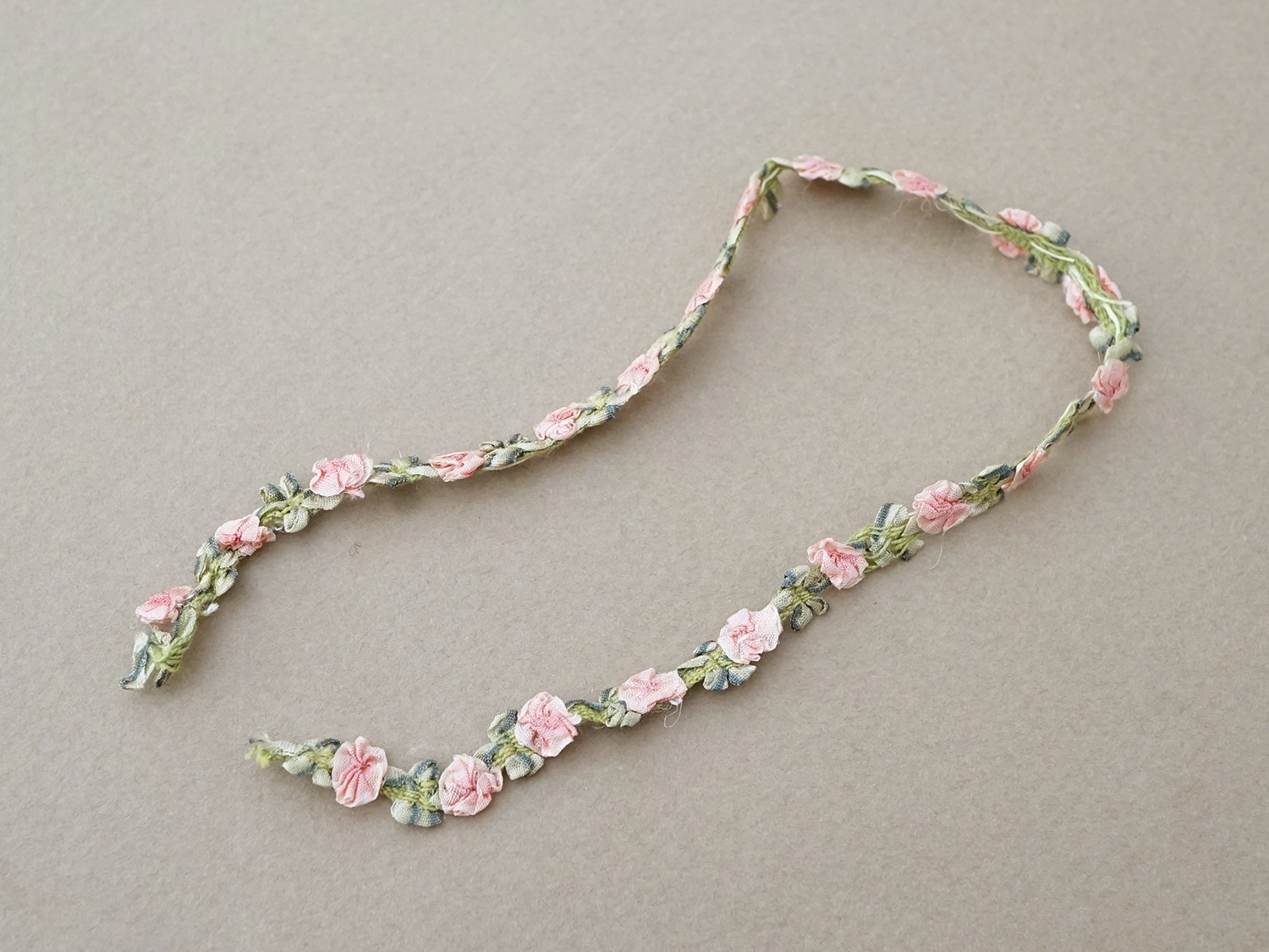 画像2: アンティーク シルク製 薔薇のロココトリム ピンク ロココリボン 28cm (2)