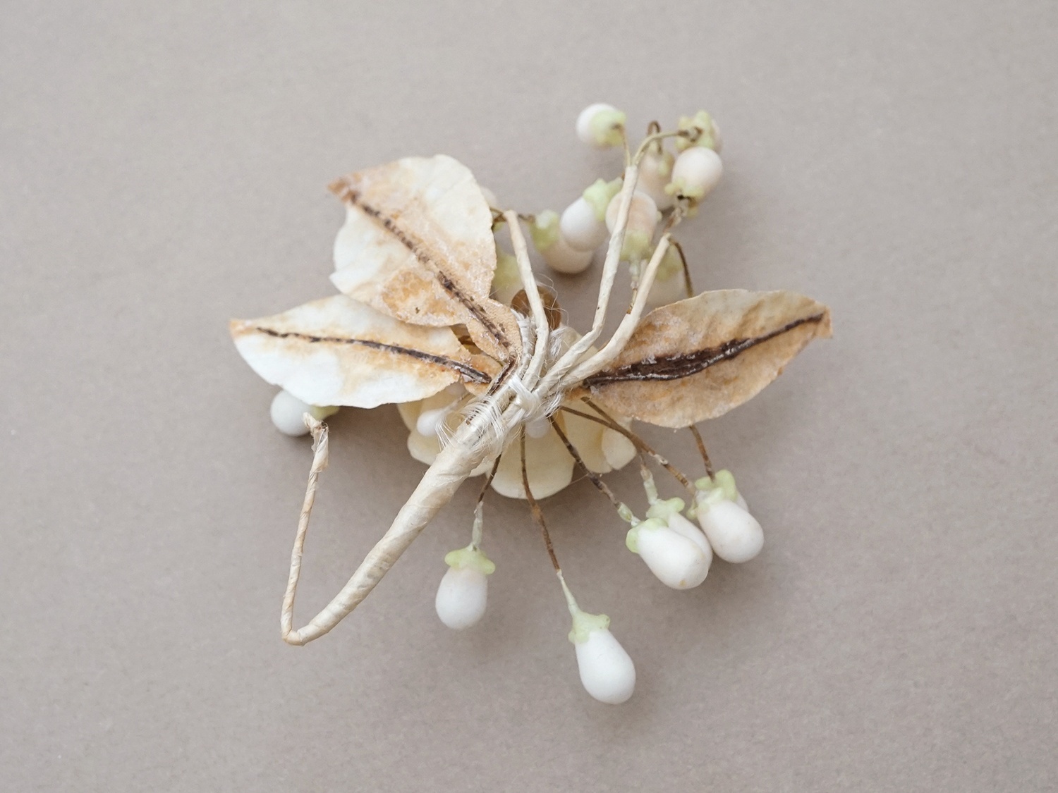 画像8: 1900年頃 アンティーク ワックスフラワー 薔薇のティアラ＆ブートニア ウェディング 結婚式 (8)