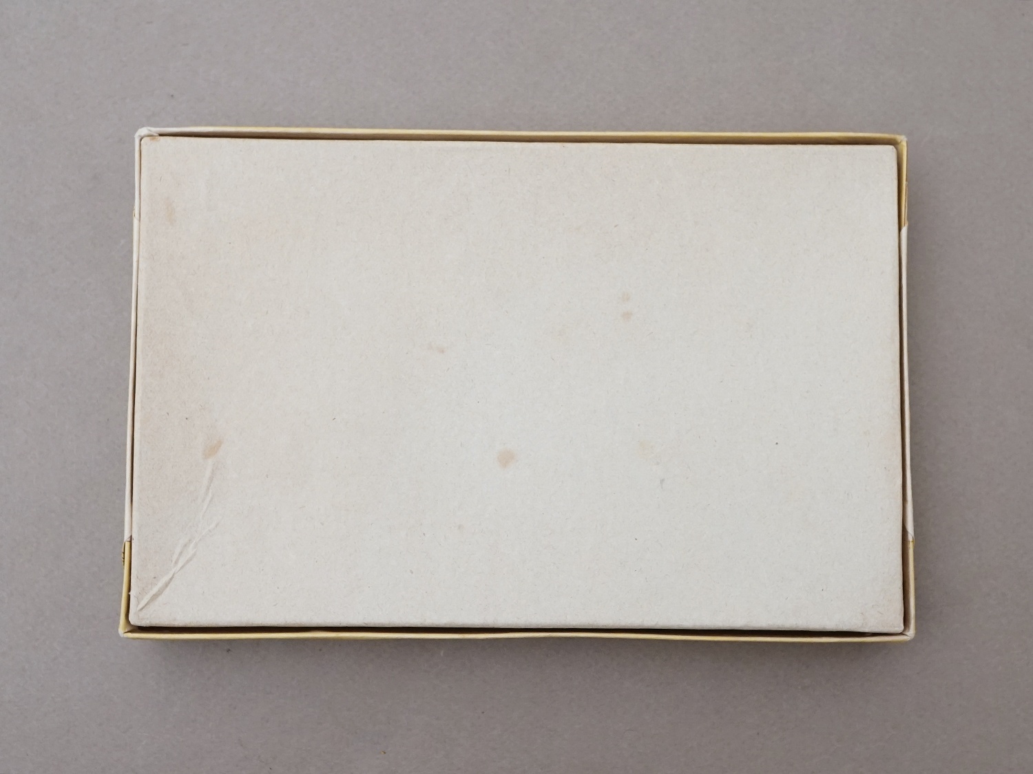 画像6: 1900年頃 アンティーク チョコレートボックス お菓子箱 CHOCOLATS FANTAISIES - CONFISERIE DU CHIEN QUI SAUTE PARIS - (6)