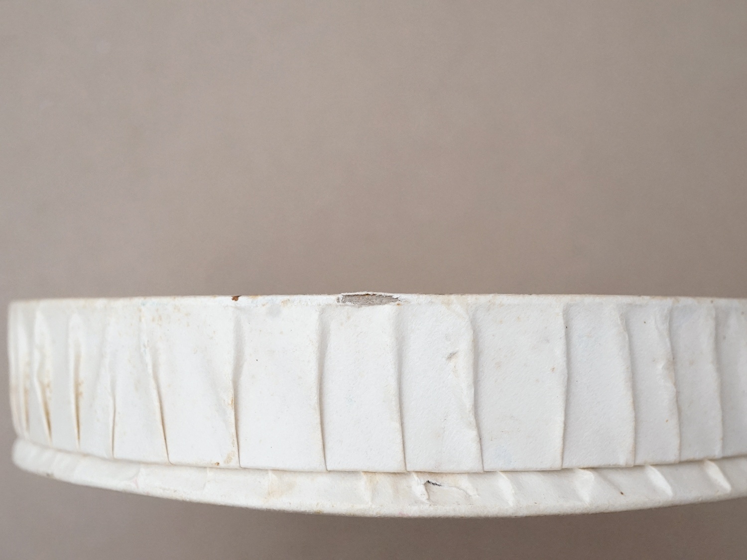 画像6: ＊蚤の市＊ アンティーク ジャンヌダルクのお菓子箱  (6)