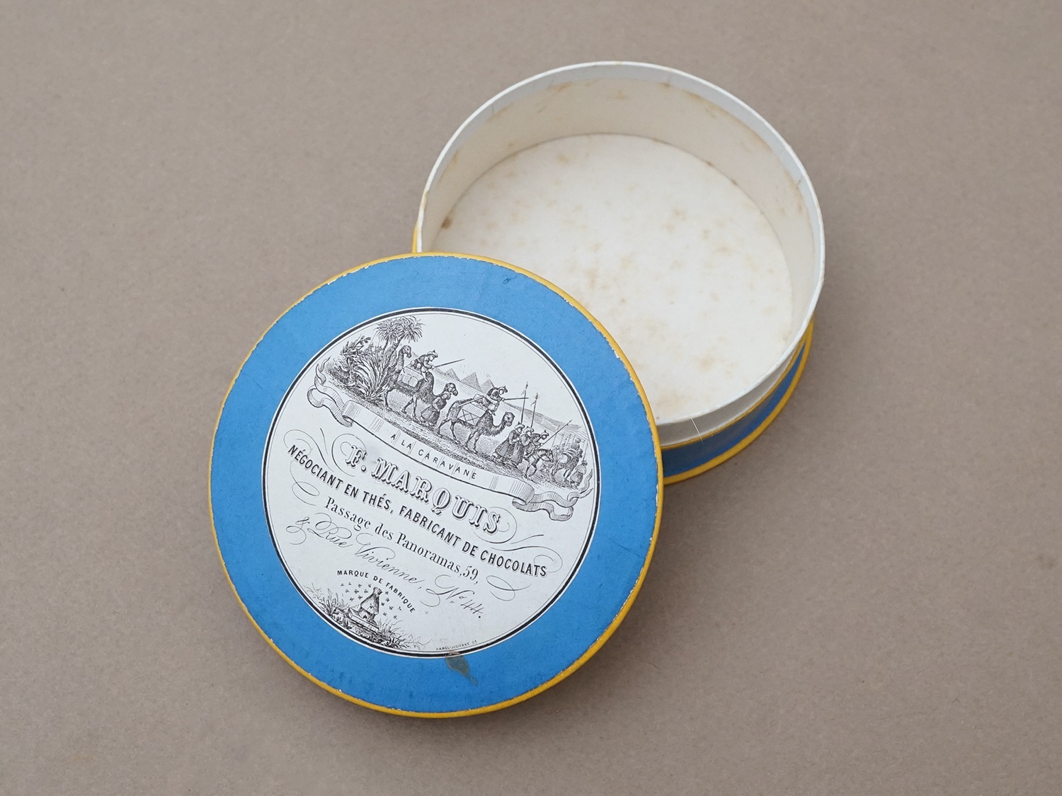 画像3: 1900年頃 アンティーク 『ショコラ・フランソワ・ マルキ』のお菓子箱  - CHOCOLAT FRANCOIS MARQUIS PARIS - (3)