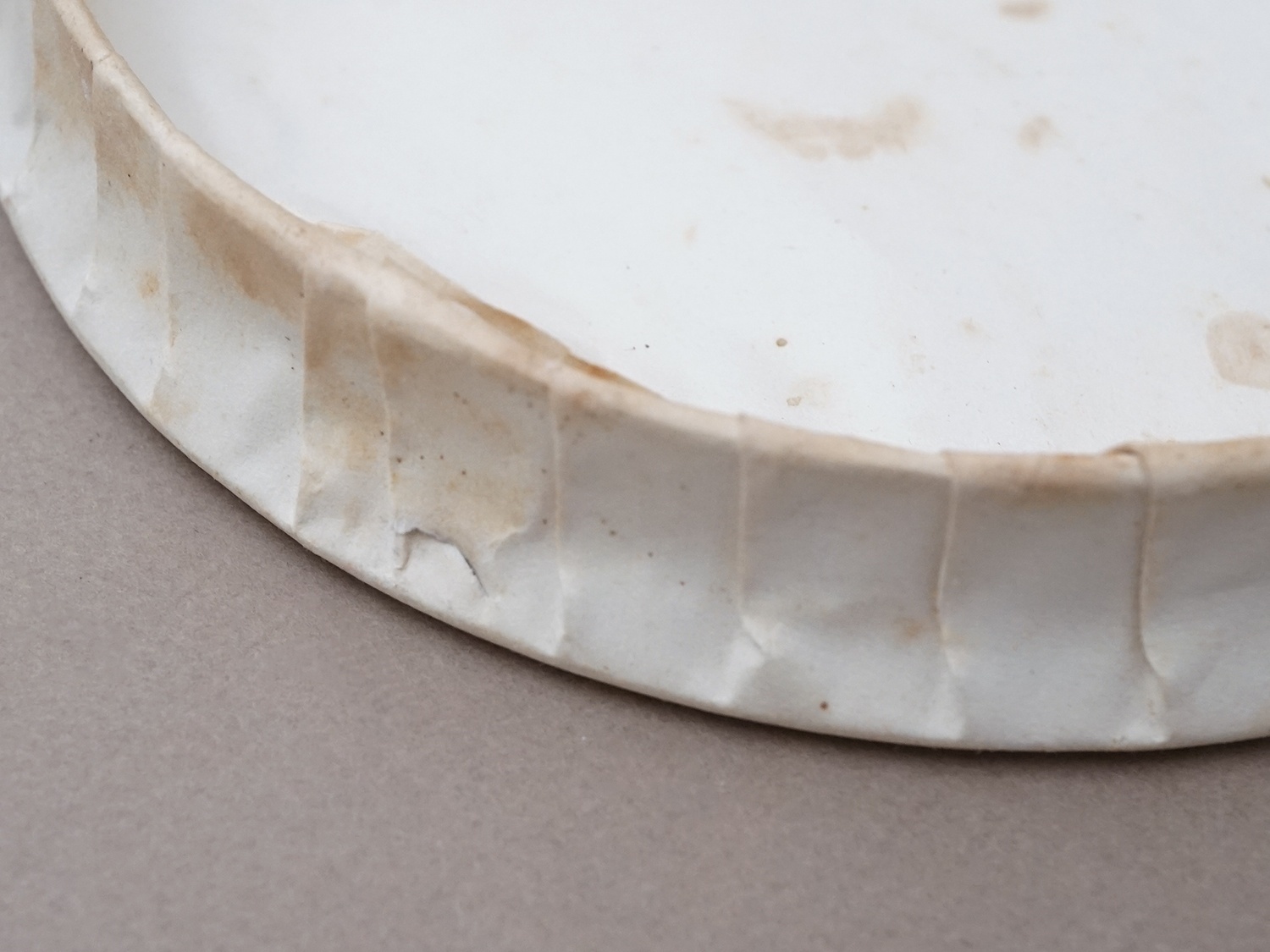 画像7: ＊蚤の市＊ アンティーク ジャンヌダルクのお菓子箱  (7)