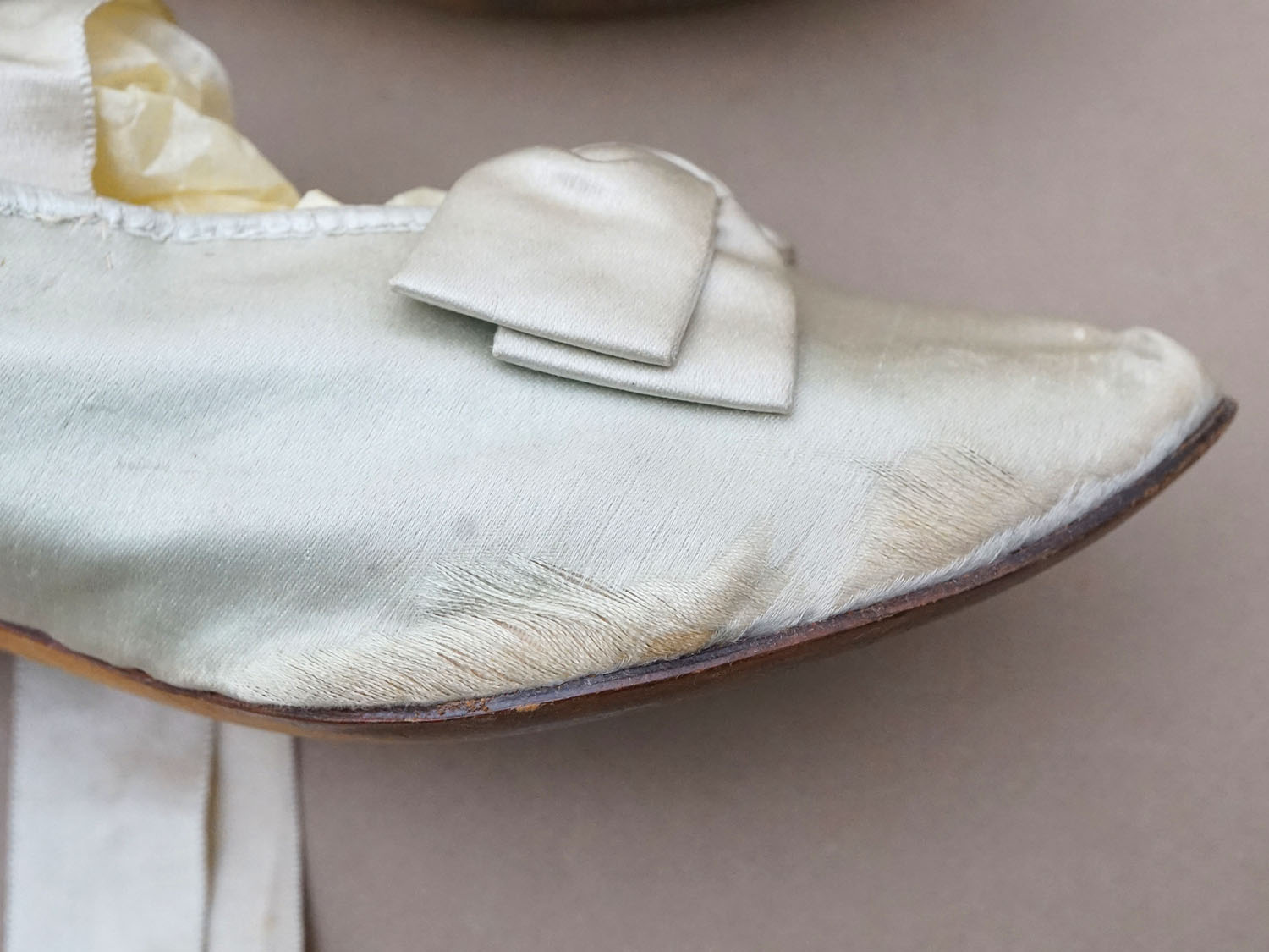 画像7: 1900年頃 アンティーク ウェディング シューズ パウダーブルー (7)