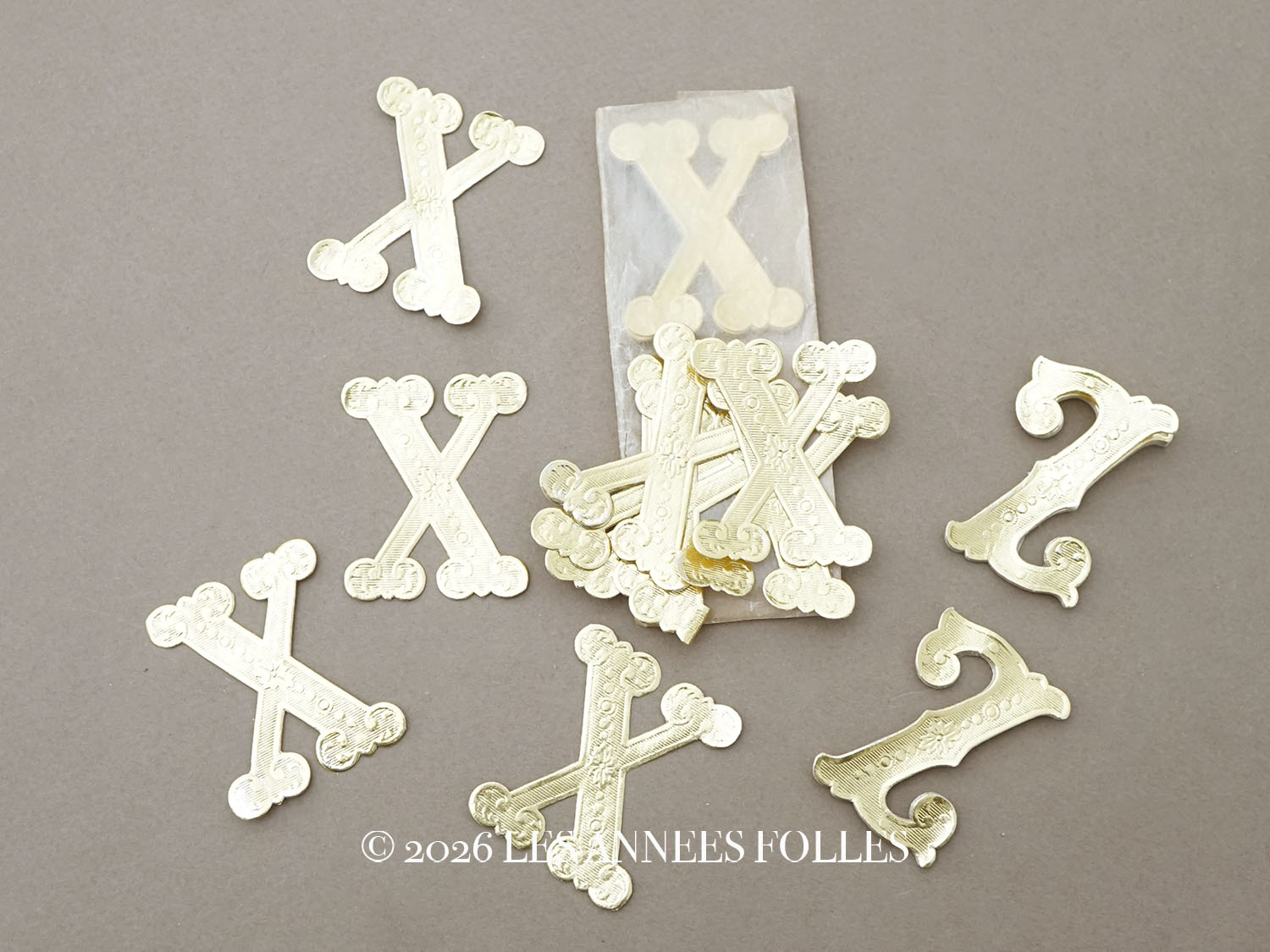 画像1: ＊蚤の市セット＊19世紀末 イニシャル アルファベットのラベル 2種のセット  (1)