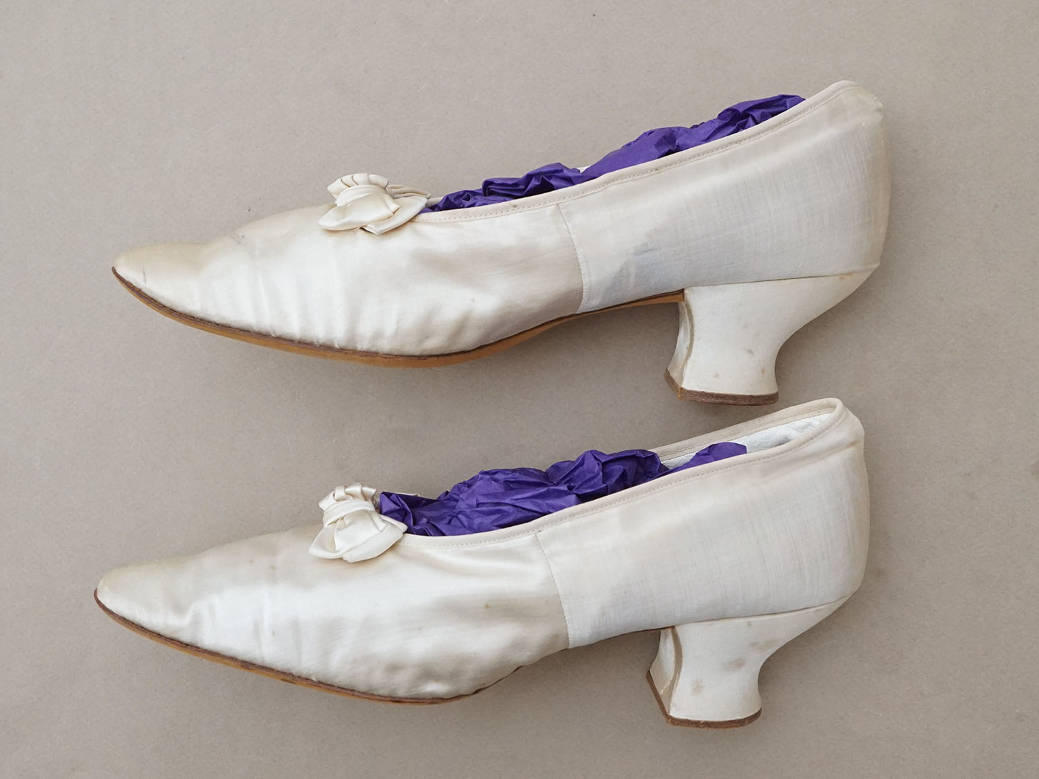 画像4: アンティーク ウェディング シューズ オフホワイトのシルクサテン (4)