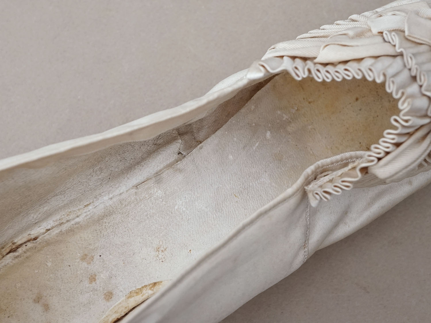 画像9: ＊蚤の市＊1900年頃  アンティーク ウェディング シューズ  (9)