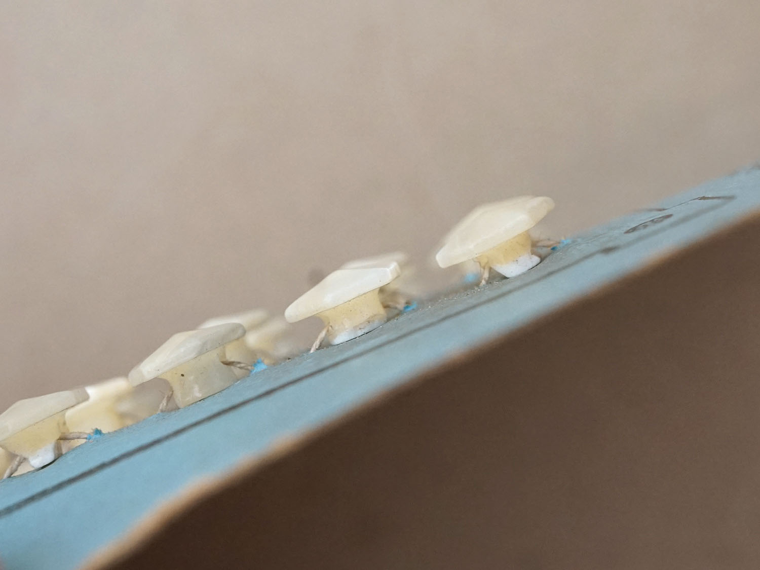 画像13: アンティーク シェルボタン 六角形 8mm 24ピース  (13)