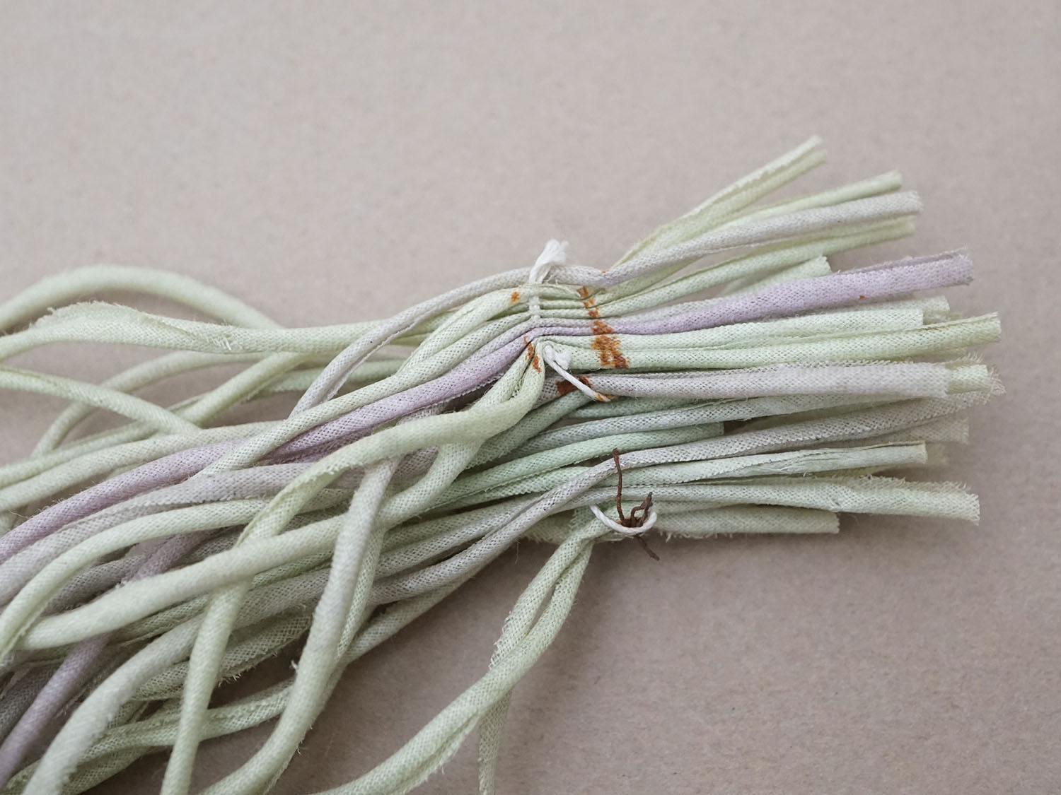 画像3: アンティーク 薔薇の蕾のブーケ 布花材料 (3)