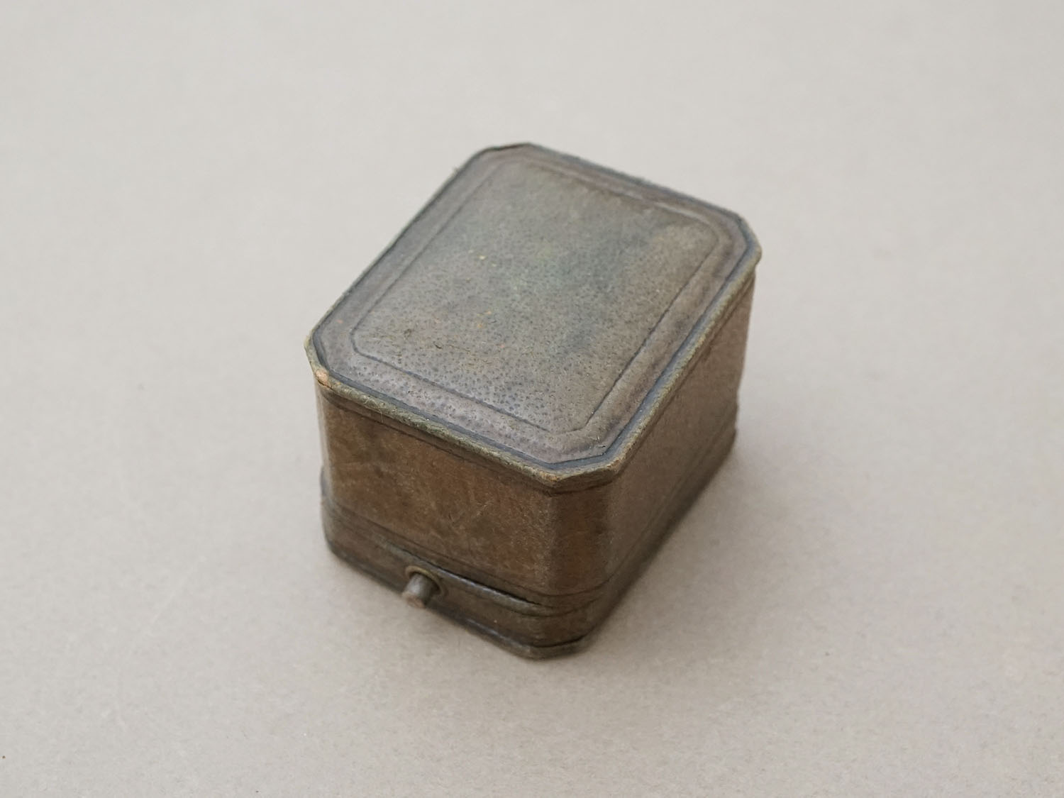 画像5: アンティーク 本革製 リングボックス モスグリーン ジュエリーボックス  (5)