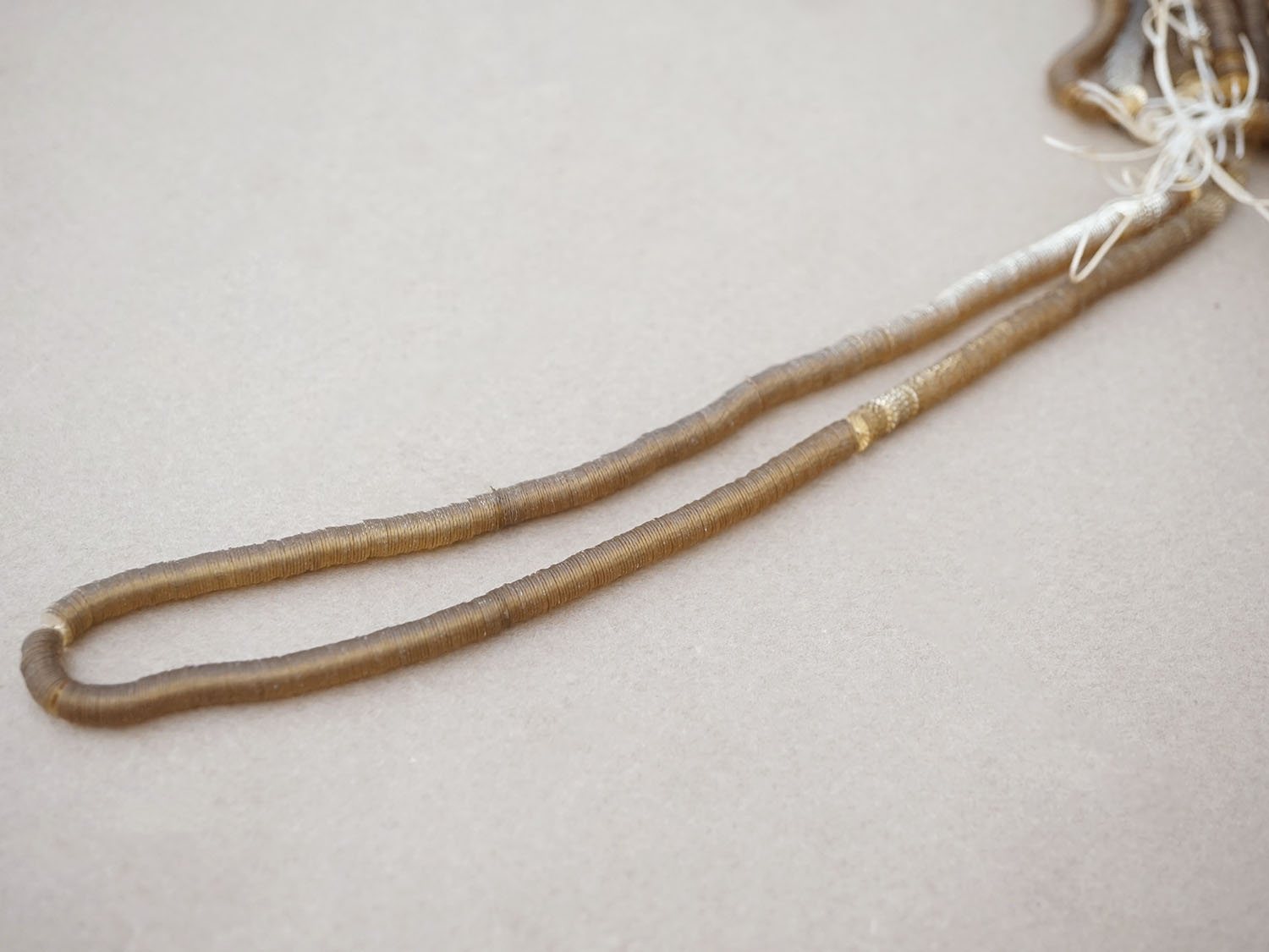 画像5: アンティーク ゼラチン製  スパンコール ソレイユ 4mm シルバー & シャンパンゴールド  ダブルフェイス (5)