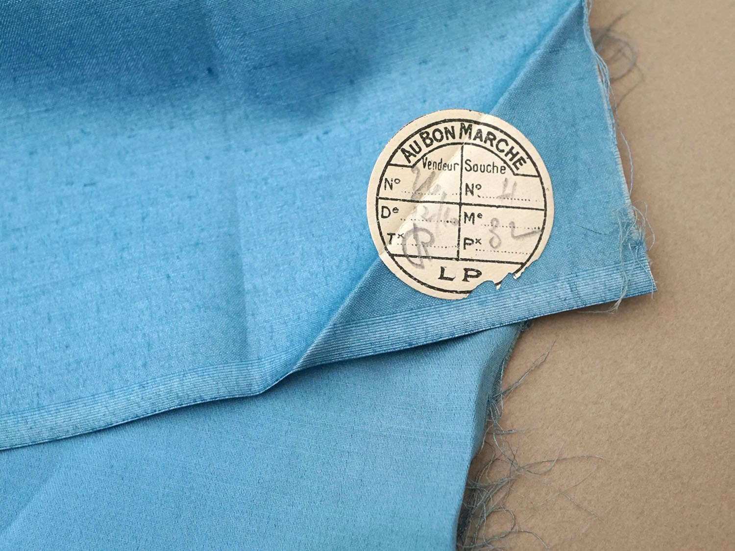 画像4: アンティーク シルク製 ファブリック ブルー 124×115cm (4)