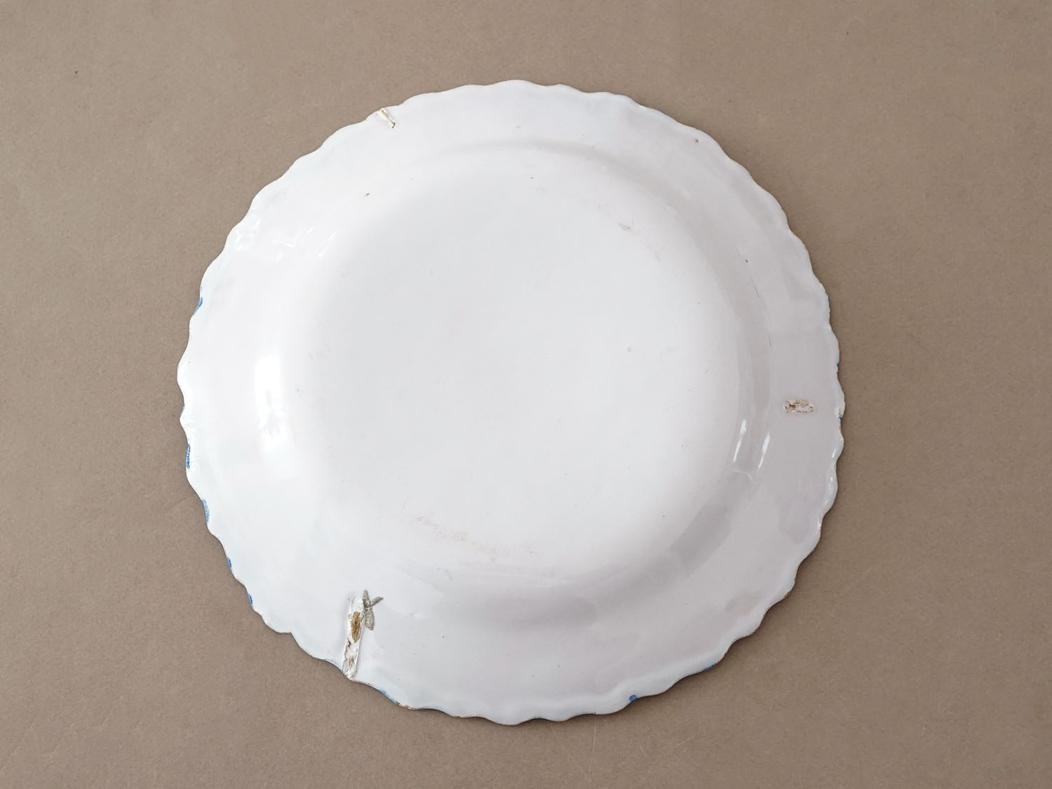 画像9: ＊蚤の市＊18世紀 アンティーク プレート ムスチエ ムスティエ 小花柄 (9)