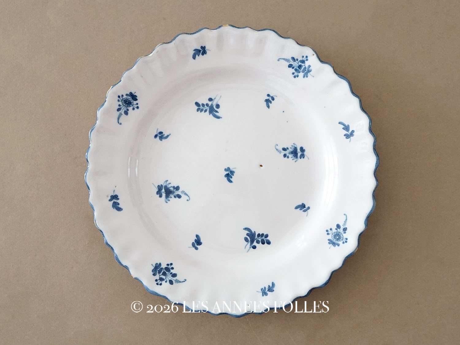 画像1: ＊蚤の市＊18世紀 アンティーク プレート ムスチエ ムスティエ 小花柄 (1)