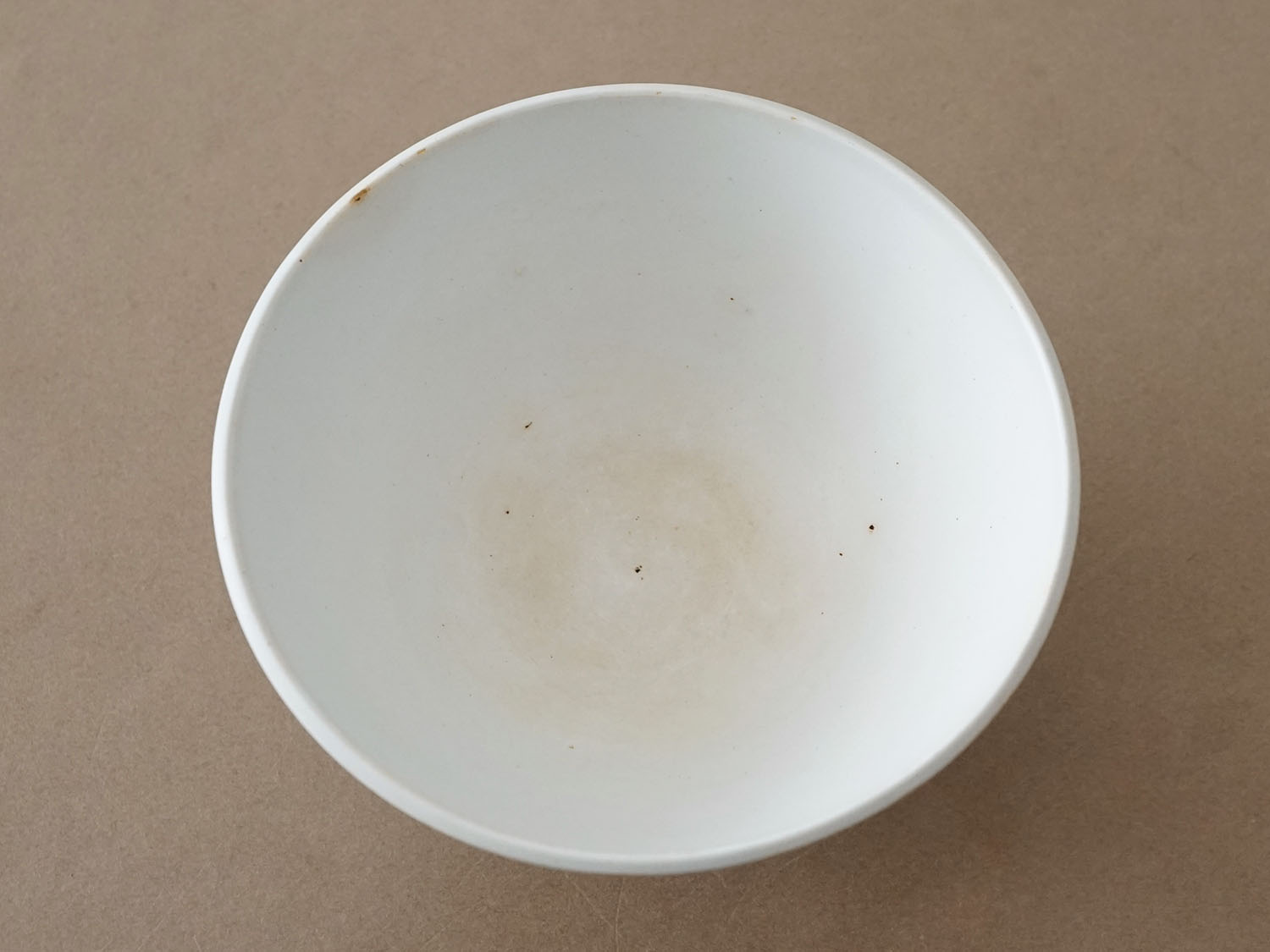 画像9: 19世紀 アンティーク カフェオレボウル 花のレリーフ柄 オフホワイト (9)