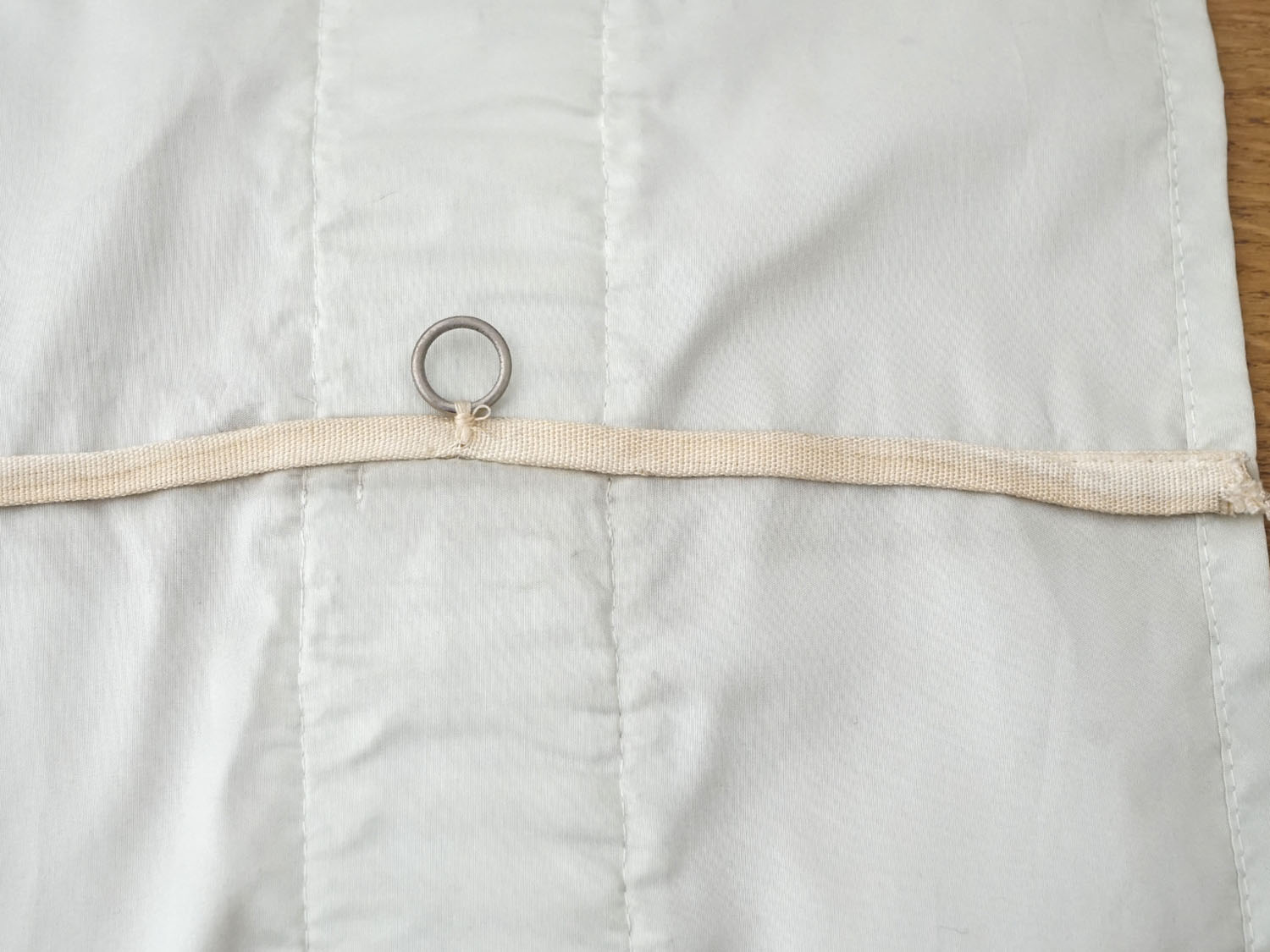 画像16: ＊蚤の市＊ 1920年頃 アンティーク ドアウェイカーテン 98×248cm 引き上げ式 (16)