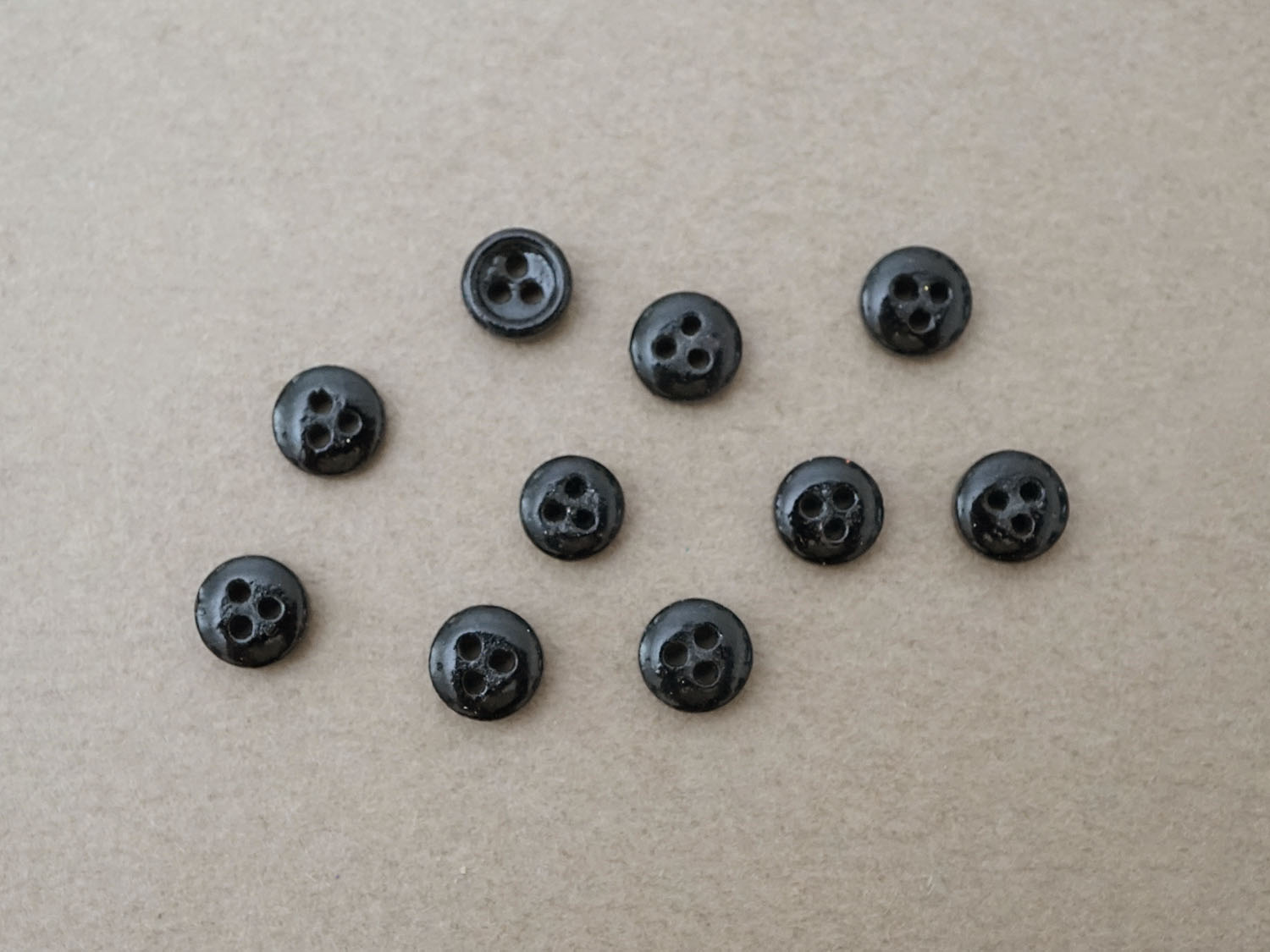 画像3: アンティーク 極小 6mm ガラスボタン 10ピースのセット黒 ドール用  (3)